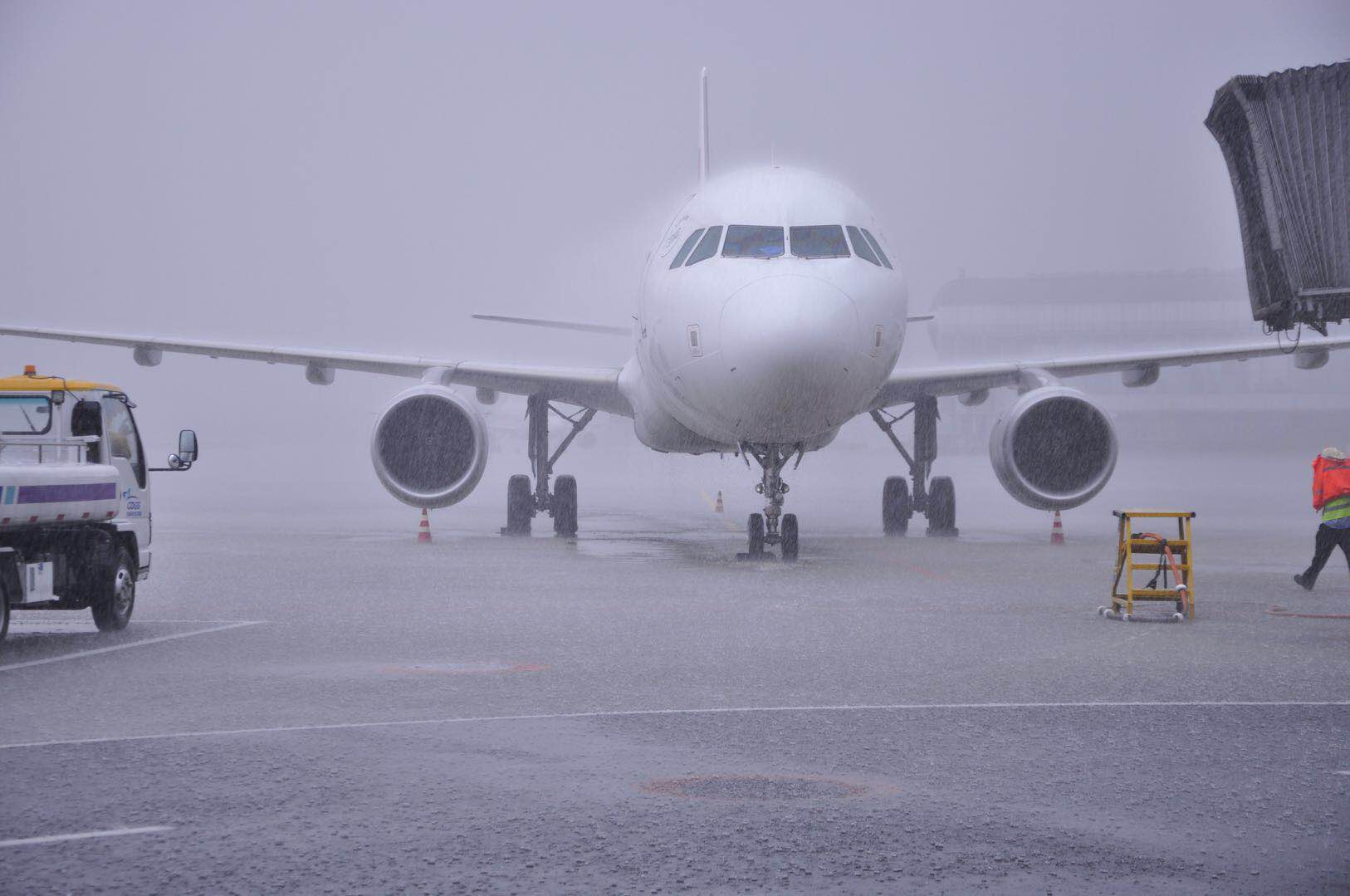 冷空氣組團來襲 多地冷如三九